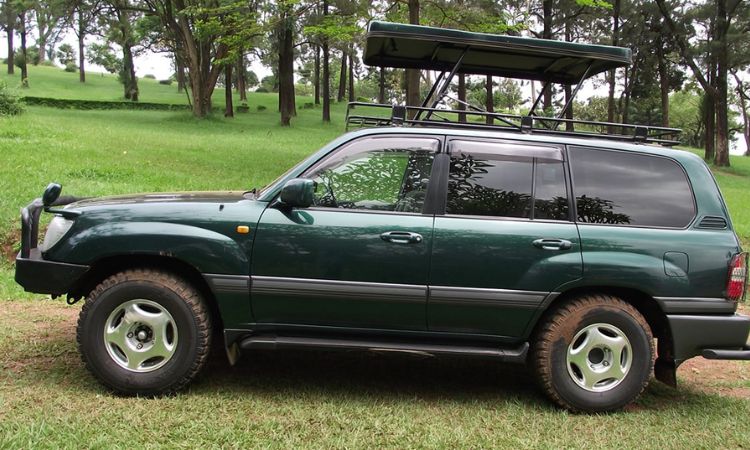 land cruiser V8/VX rental