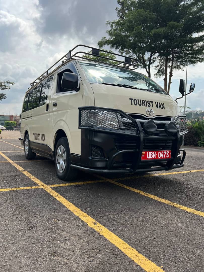 4x4 safari van hire in uganda