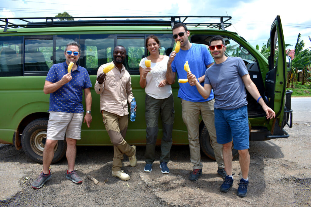 Reasons For Choosing A Uganda Safari With A Driver