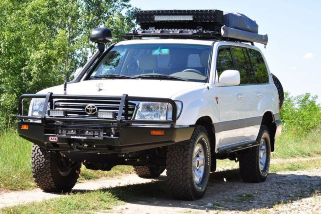 4x4 car hire uganda land cruiser GX