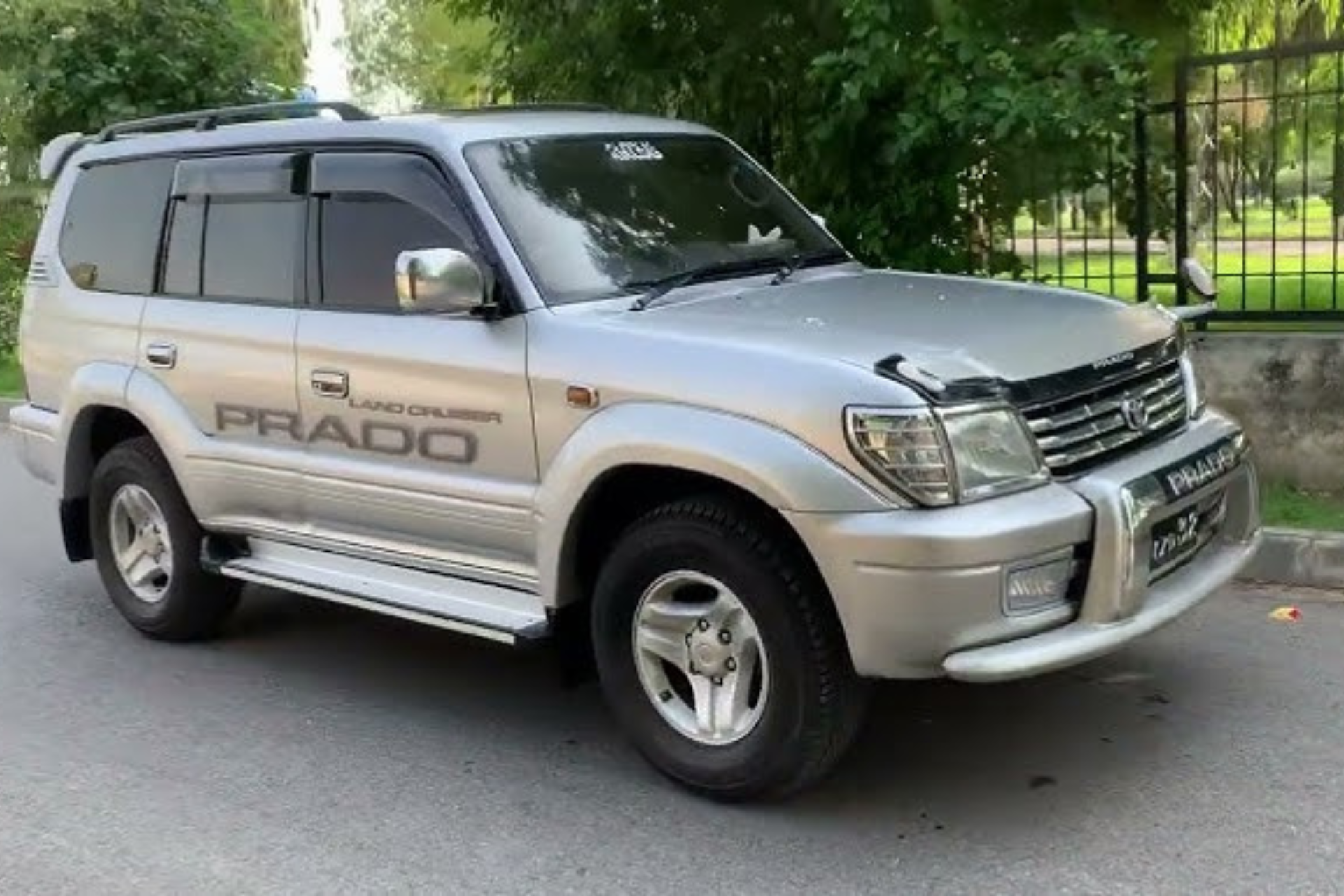 cheap land cruiser tx for 4x4 car rental tanzania safaris