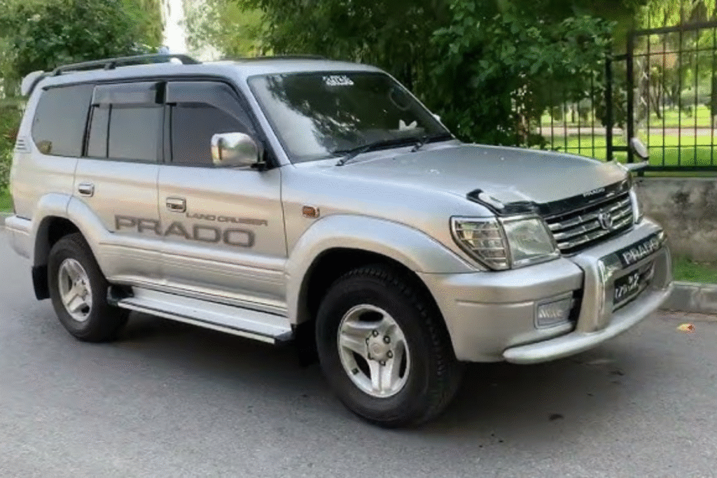 4x4 car rental kenya v8