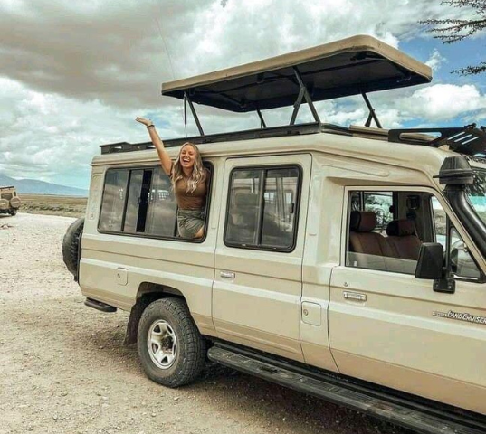 cheap 4x4 land cruiser extended rental uganda